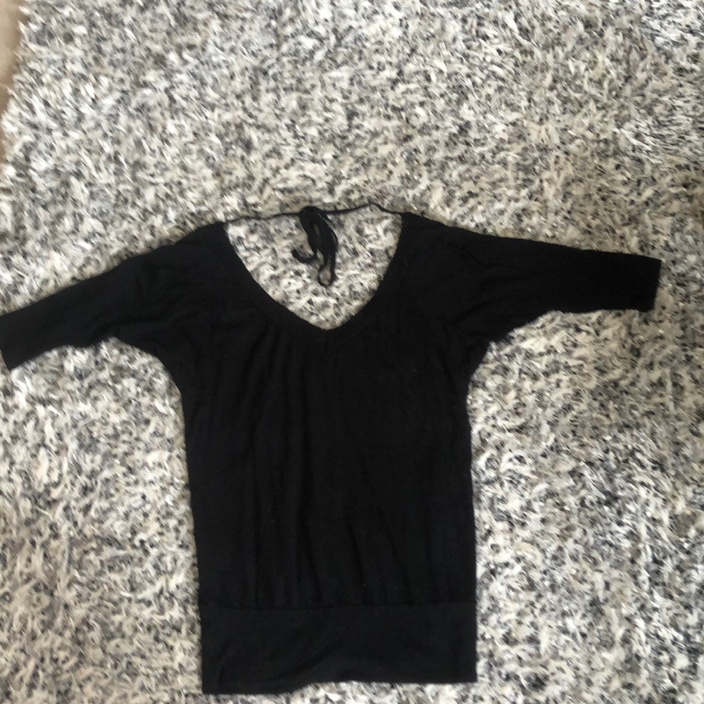 Black v neck braided top